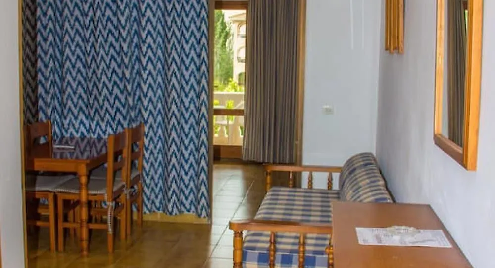 Apartamentos S'Olivera Canyamel  Spain